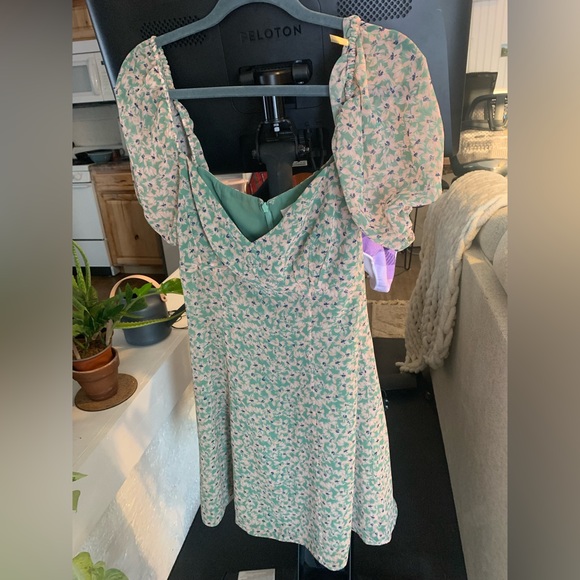 Fame and Partners Reformation Style Dress Size 4 - Picture 8 of 11